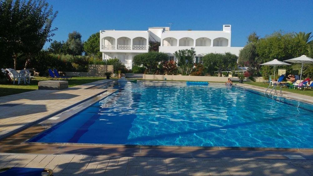 Mantenia Hotel Platanes  Eksteriør bilde